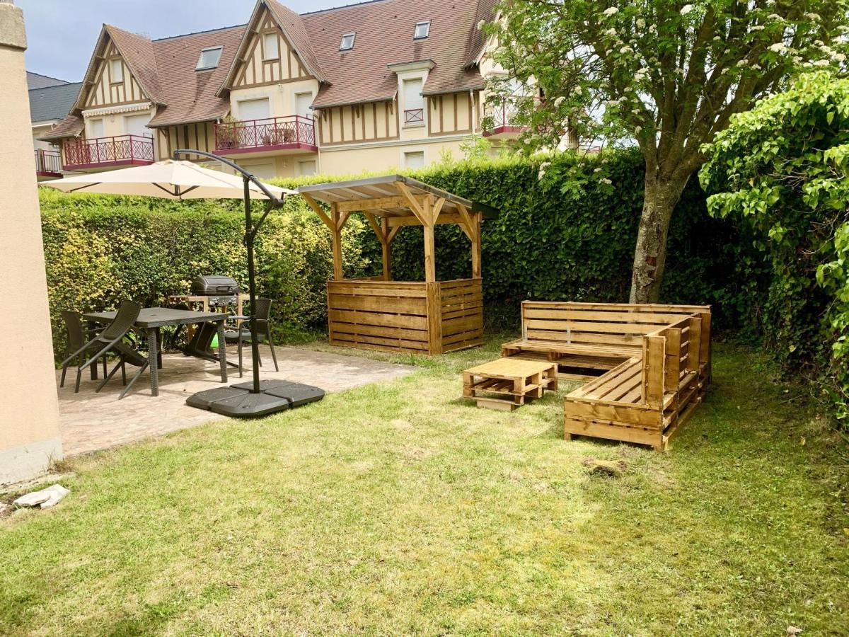 Apartmán Appart 5 Pers - 500M De La Plage & Proche Thalasso Cabourg Exteriér fotografie